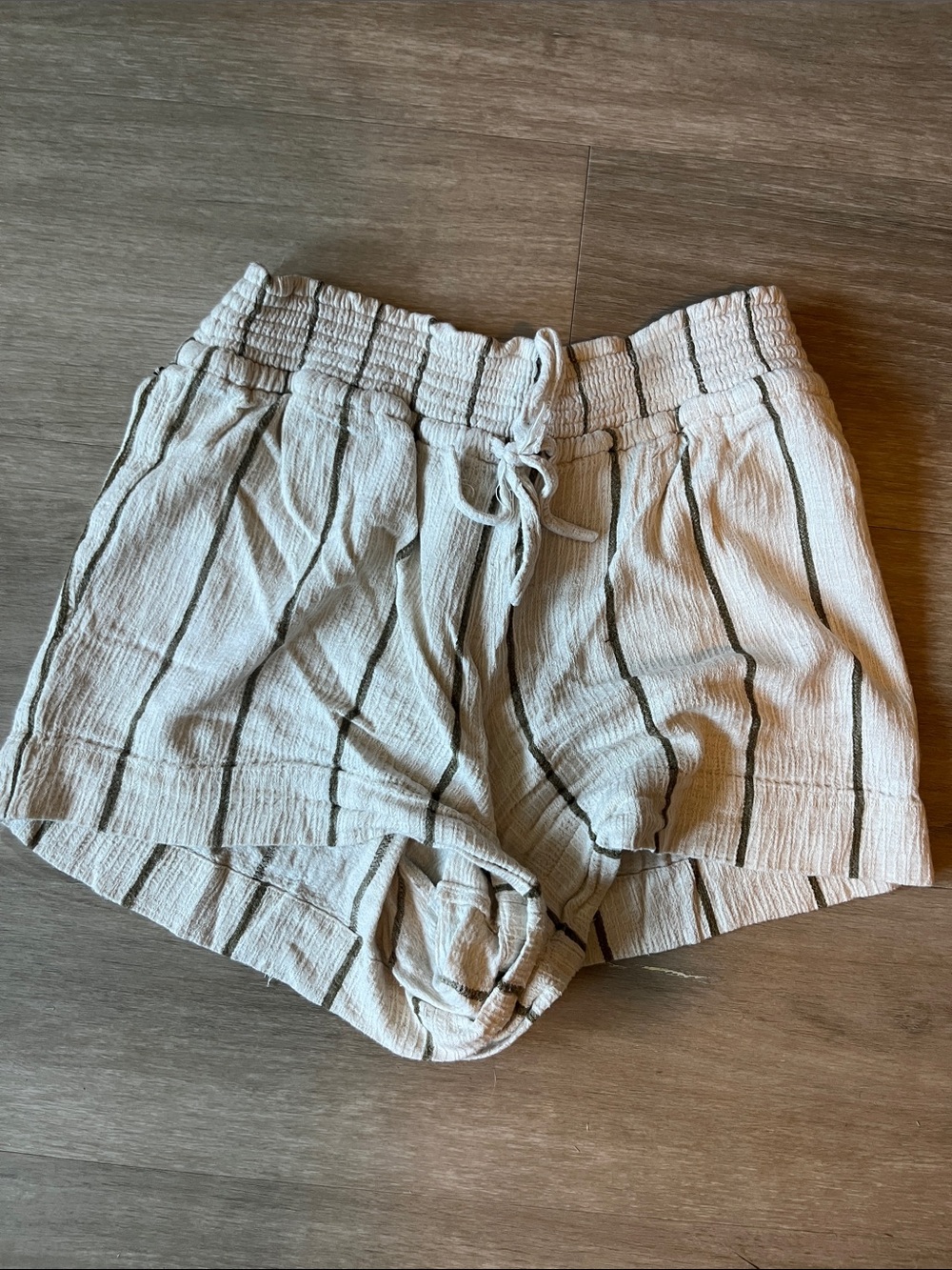 O'Neill linen shorts